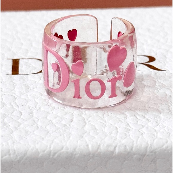Dior Acrylic Ring Pink Hearts - Picture 2 of 5